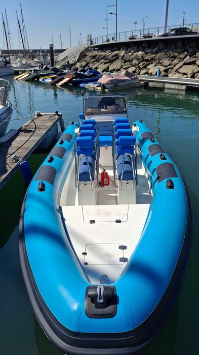 Smi rigido hydrosport modelo 7.37 lotação 12+2 está como novo estofos novos motor suzuki 225CV NOVO com apenas 40 horas com garantia 3 anos