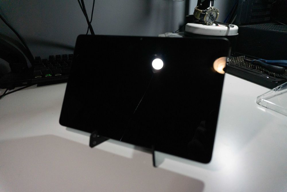 Tablet TCL 10L Gen 2 + etui + ładowarka – prawie nowy