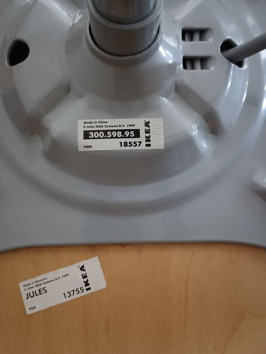 Cadeira Ikea em madeira