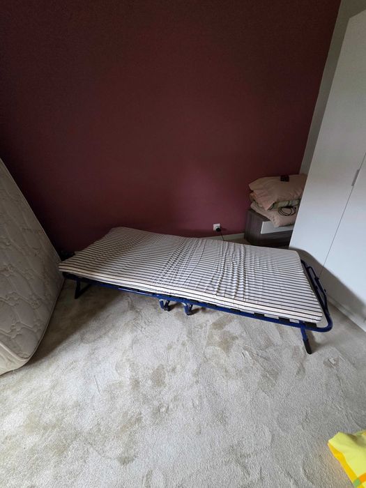 Espreguiçadeira muita boa qualidade.