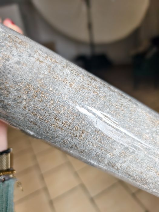 Tapeta ze złotym dodatkiem