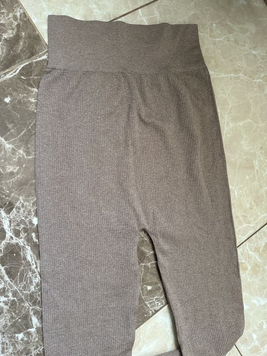 Бесшовные леггинсы в рубчик для беременных h&m mama р.s