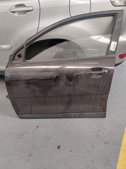 Porta frente esquerda Kia Stonic