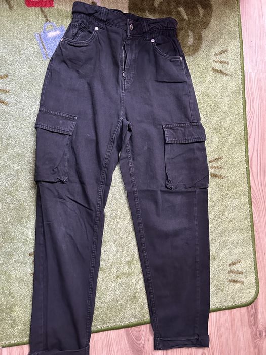 Bojówki czarne Bershka