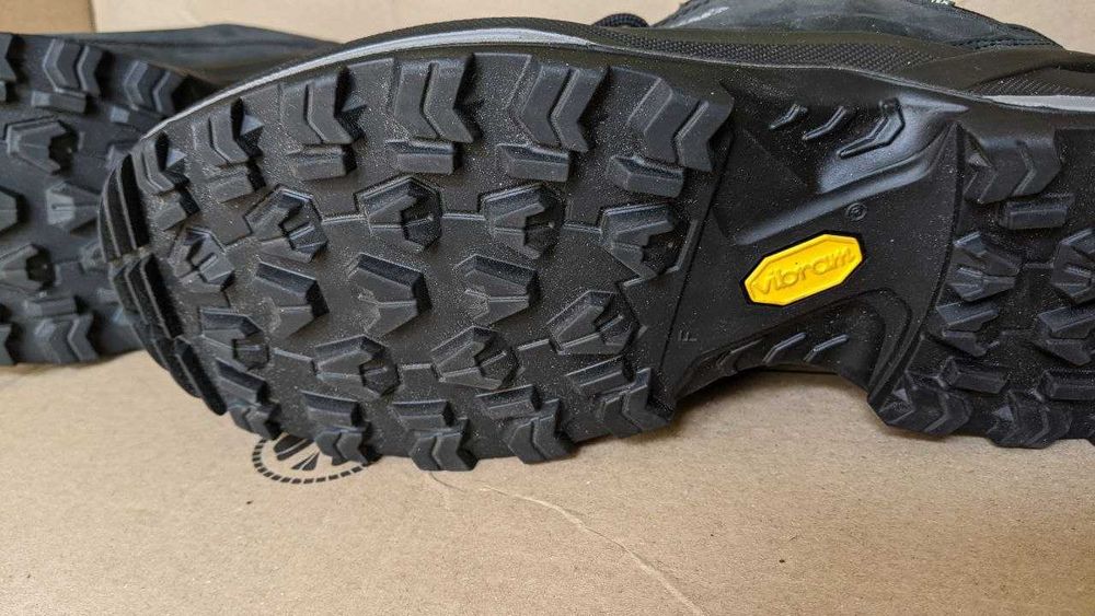 Оригінальні кросівки Lowa Renegade GTX з мембраною GORE-TEX, розмір 42