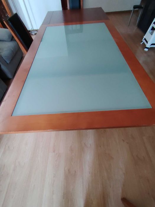 Mesa de sala maciça