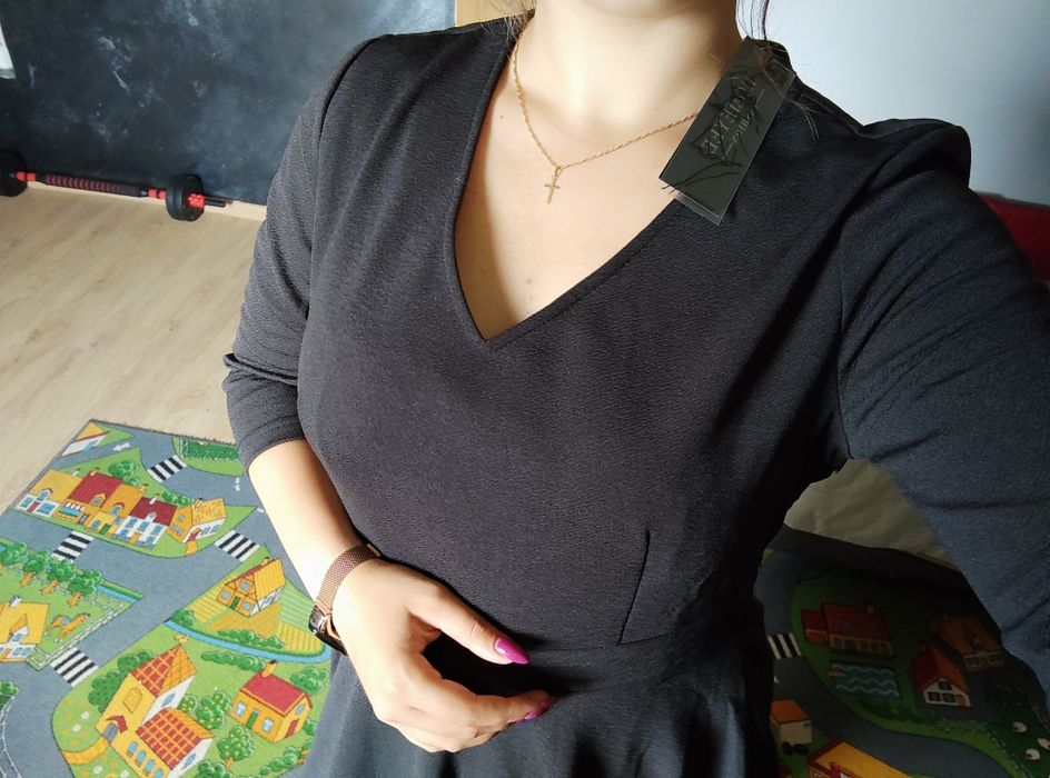 Czarna sukienka rozmiar M ( na metce L)