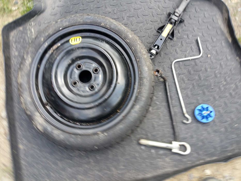 toyota YARIS III 2011- koło dojazdowe 16 4x100 klucz lewarek zestaw