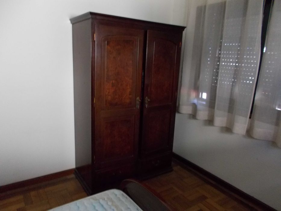 Quarto completo de solteiro, usado, como novo.
