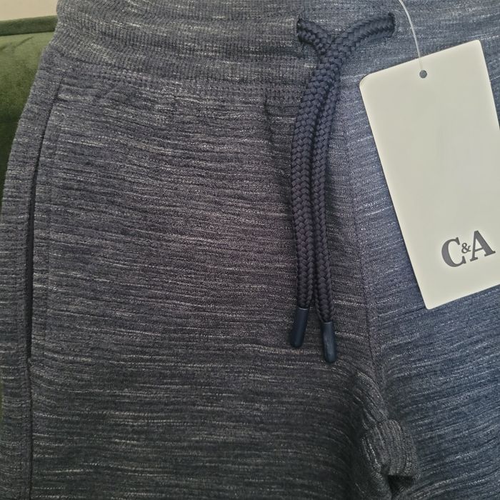 Nowe spodenki C&A w roz. 104