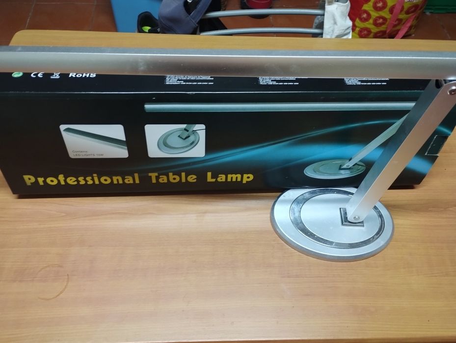 Candeeiro para manicure