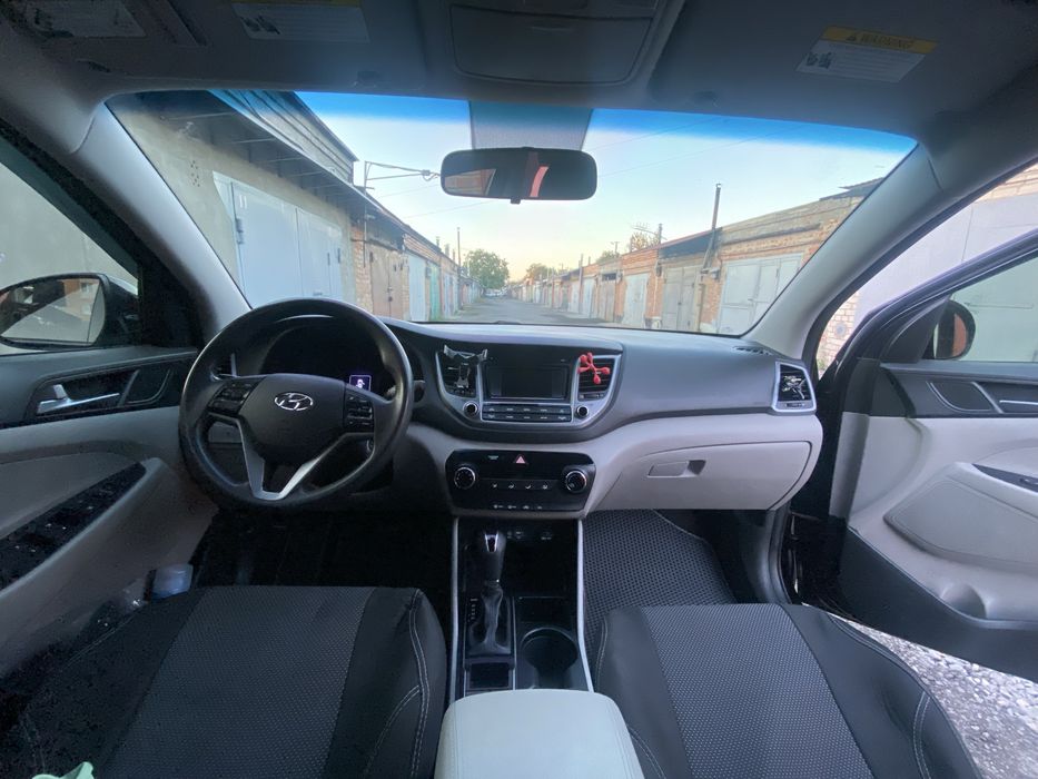 Hyundai Tucson Limited 2.0 2016 автомобіль