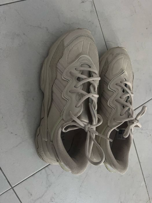 Tenis Adidas  OZWEEGO