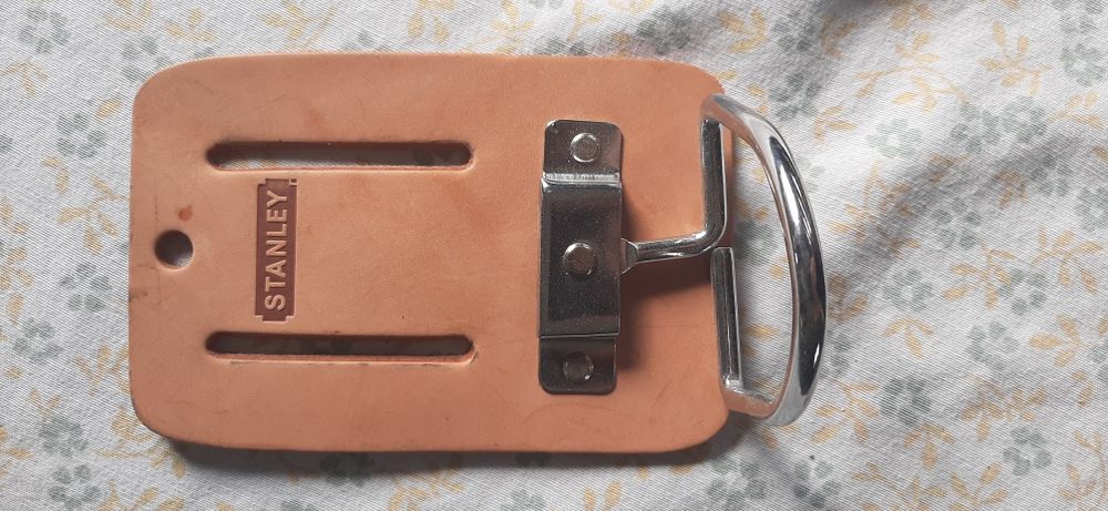 Uchwyt wieszak do młotka