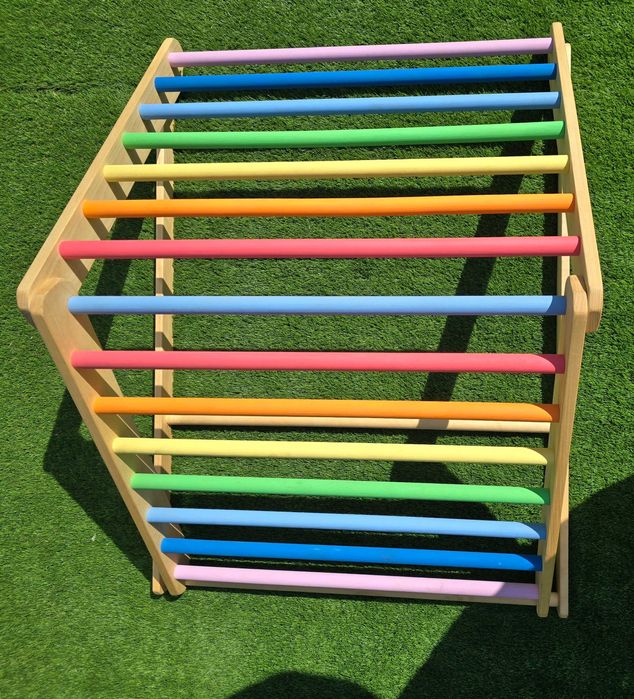 Triângulo de Pikler com rampa