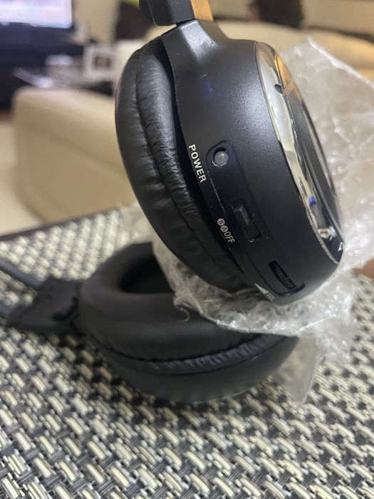 Auriculares infravermelhos novos