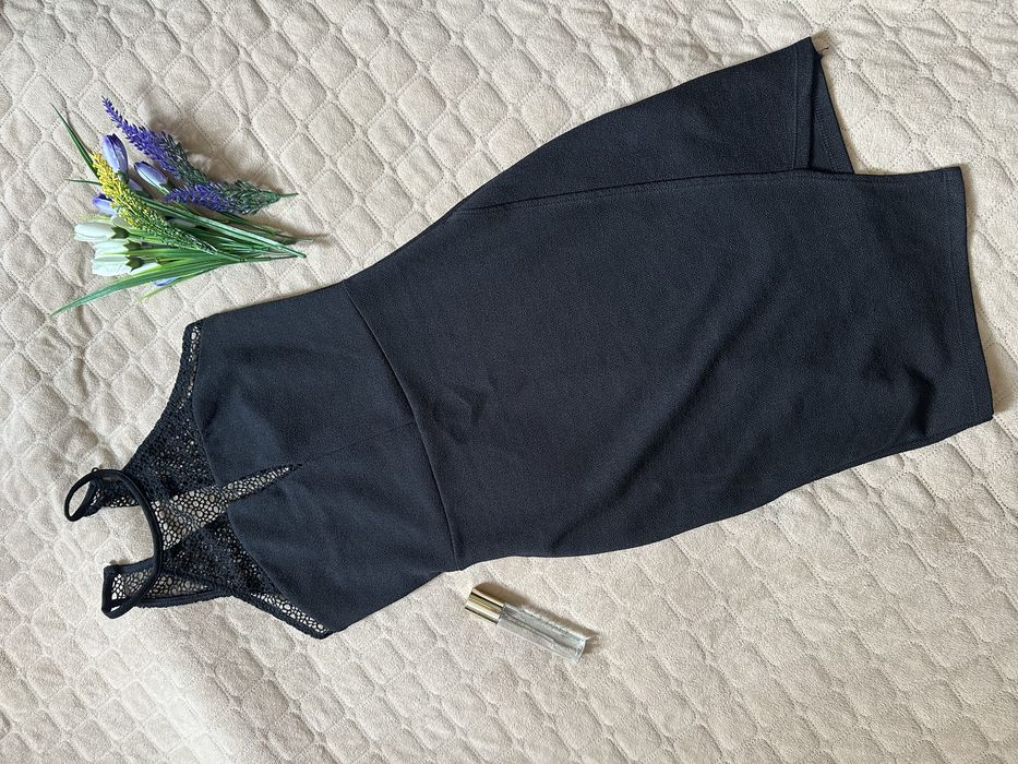 Коктейльна сукня від бренду River Island
