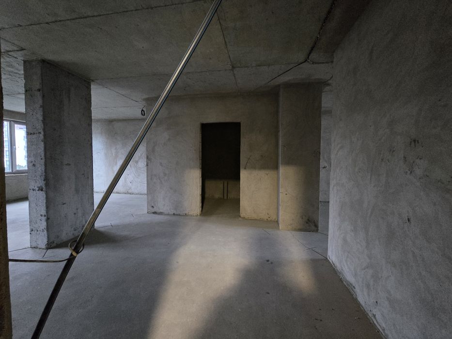 2-кімн квартира вільного планування поруч із парком Боздош Під ремонт