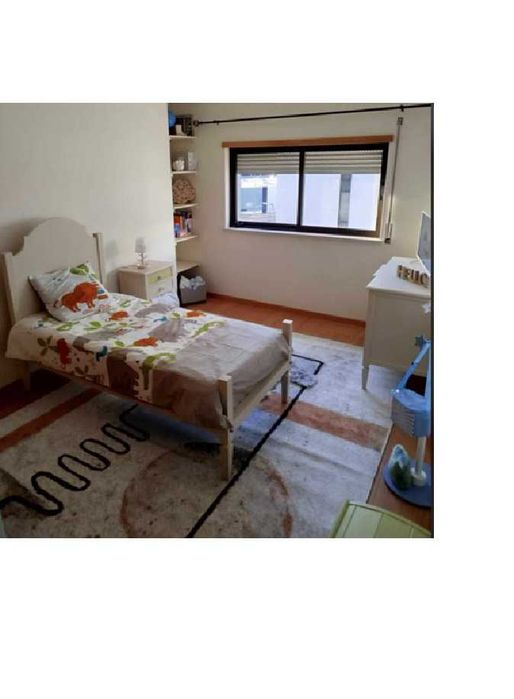 Quarto completo de criança em excelente estado