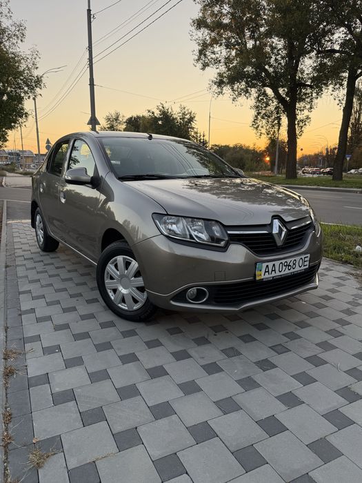 Продам Renault Logan 2013