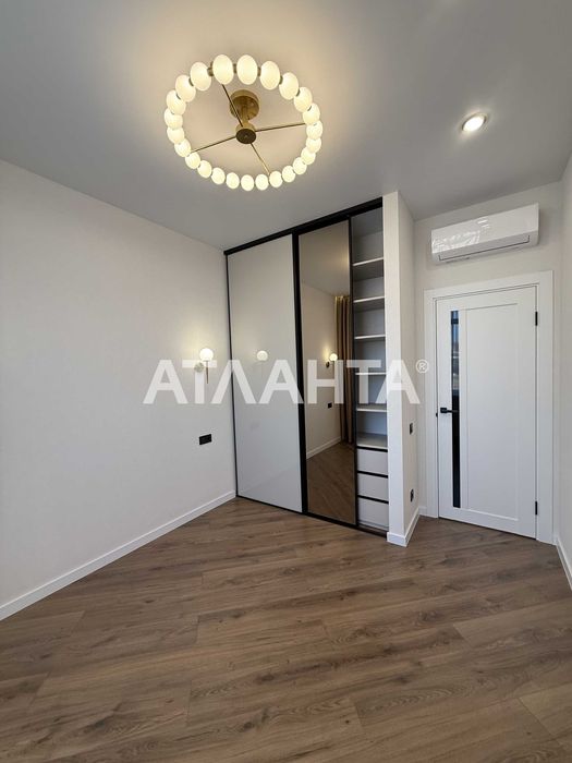 3-кім з видом у двір та на іподром у ЖК "67 Перлина" (тераса)