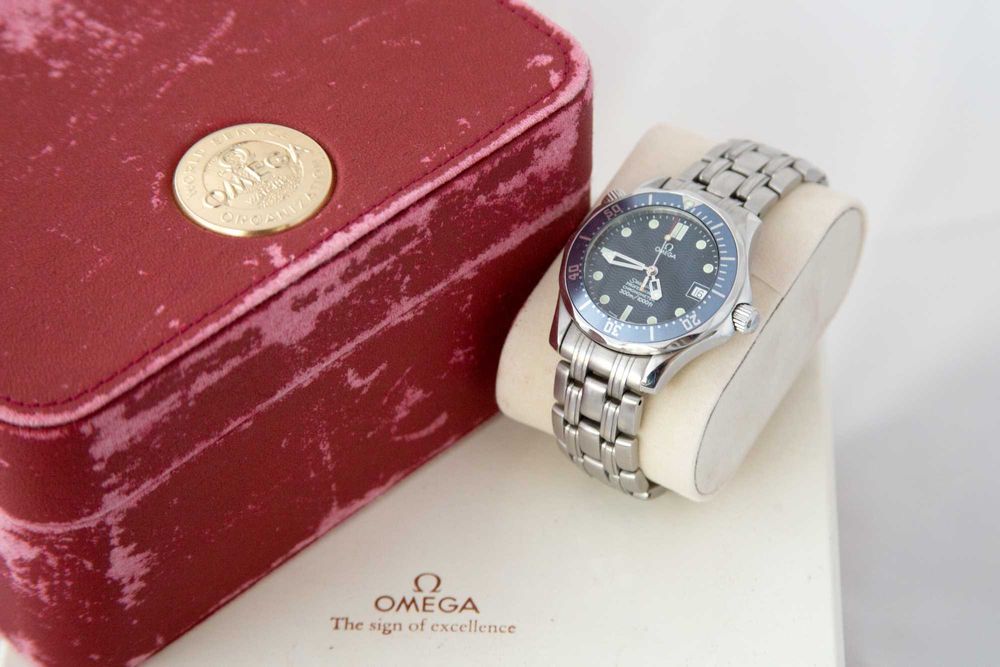 Omega Seamster Diver Professional 300M Automatic James Bond