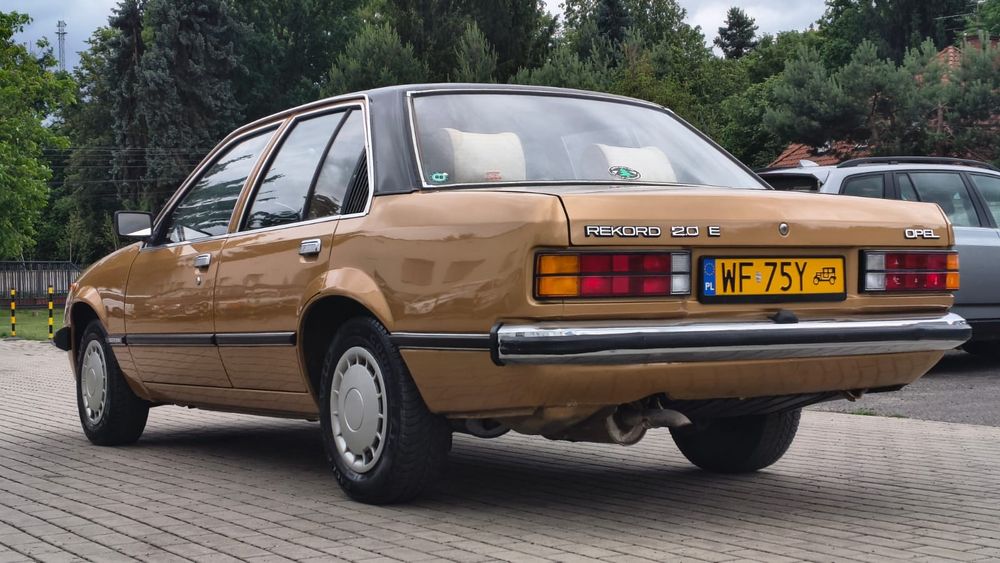 Opel Rekord  2.0 benz, 1979 rok