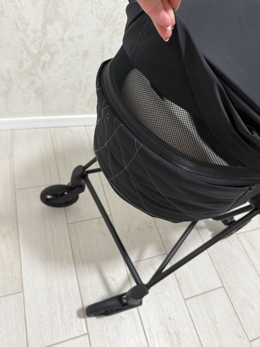 Cybex Mios 2 в 1 Ferrari шасі matt black