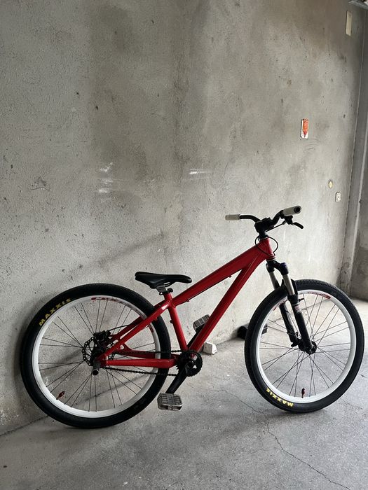 Dirt jump/ wheeling bike