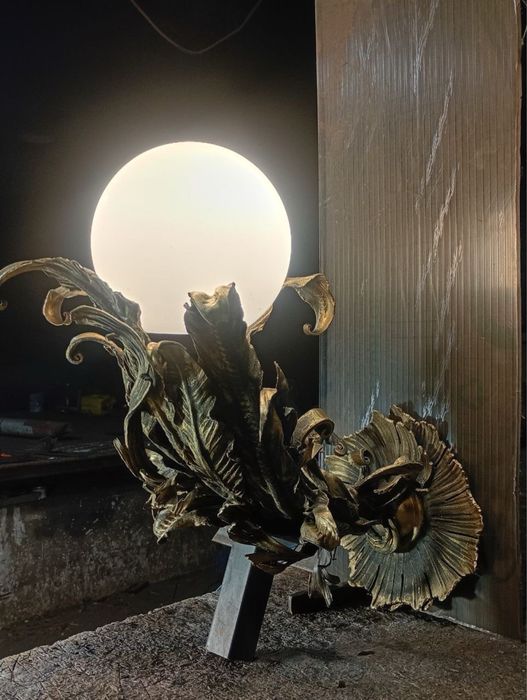 Фонарь кований настінний