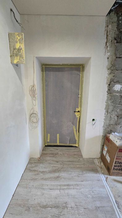 Продам реальну 3х.к.квартиру метро Індустріальна. Сертифікат+. 23000