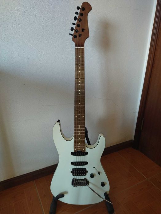 Guitarra elétrica - Harley Benton Fusion-III HSS Roasted SW