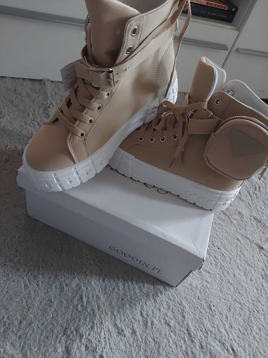 Buty damskie rozm 39 beżowe