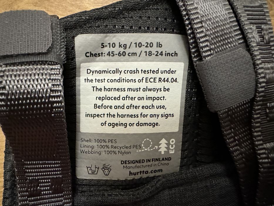 Hurtta travel harness szelki dla psa do samochodu przypinane do pasow