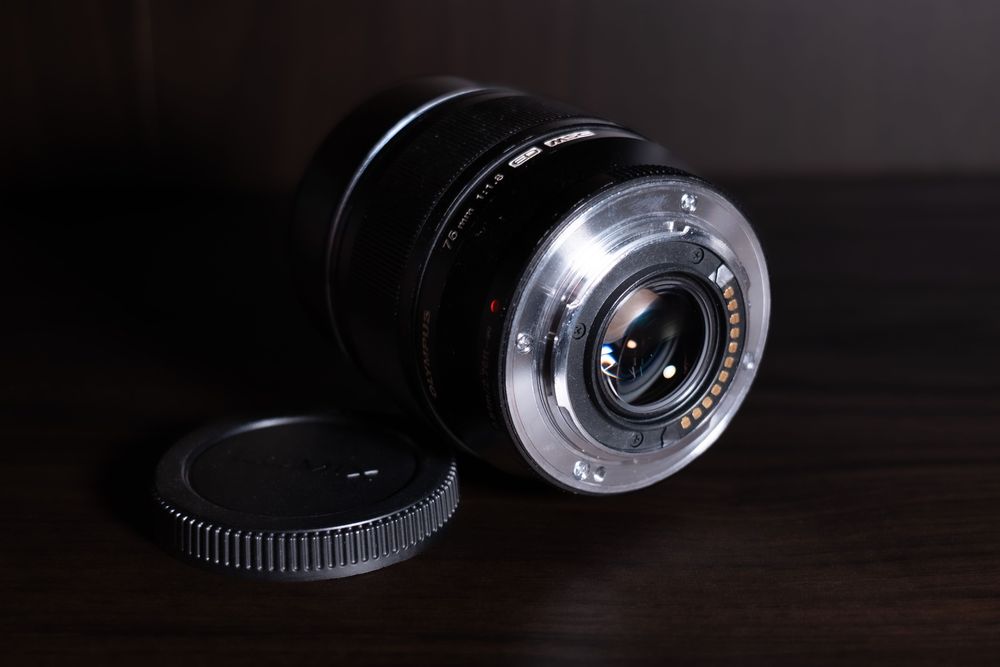 Sprzedam Olympus 75 mm f 1.8