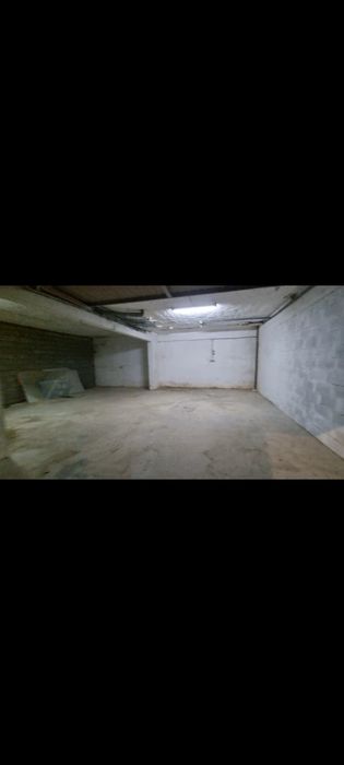 Aluga-se armazem-Odivelas-Vale do forno-70m²-680€