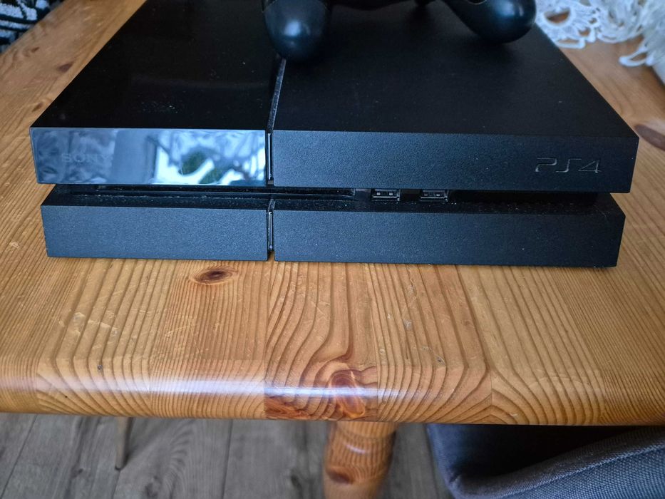 Konsola PlayStation 4 (9.00) FAT 500GB + Kontroler DualShock 4