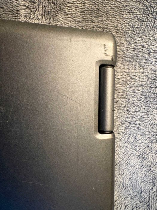 laptop Fujitsu Siemens Esprimo mobile - na części bez dysku