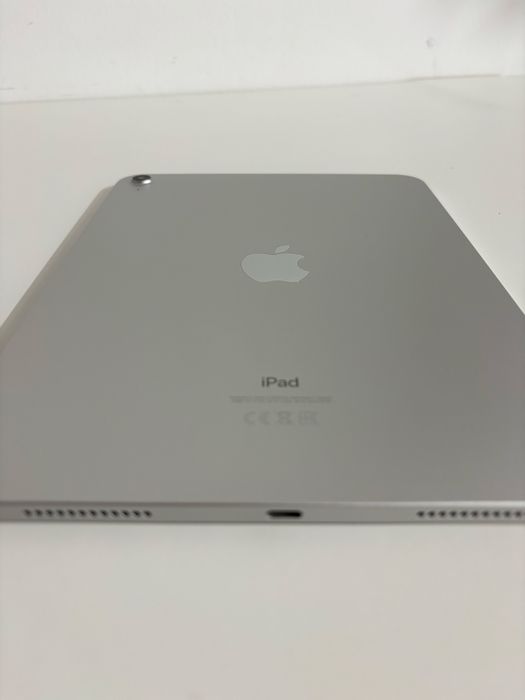 iPad (10ª geração) 256GB + capa Folio