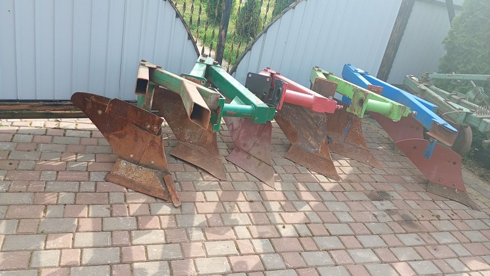 Продам плуги 2по30 3по30-2по30-4по30-4по25-5по25-2по25-3по25