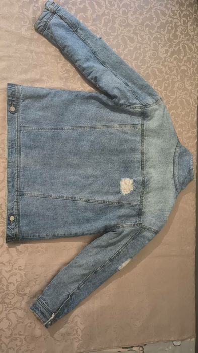 Джинсова куртка , гарний стан