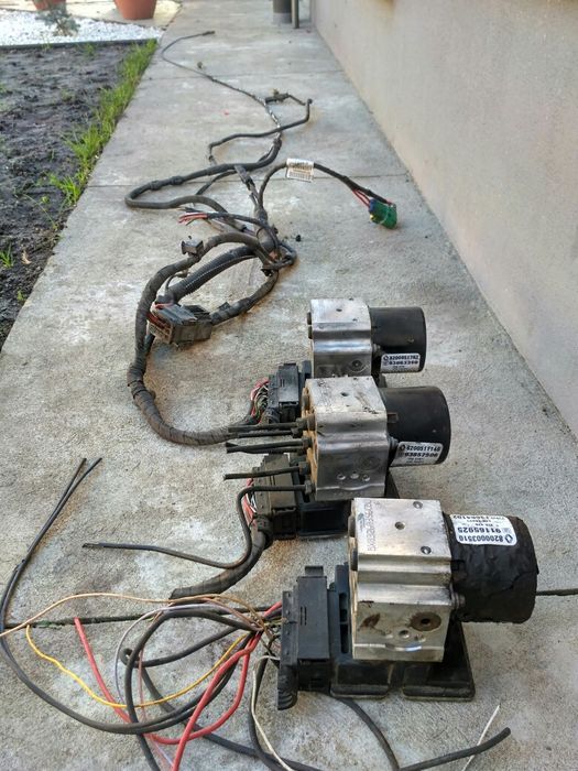 Блок абс abs рено трафик трафік trafic vivaro виваро примастар трафик