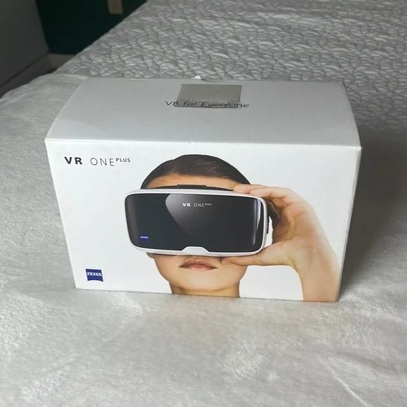 VR one plus очки