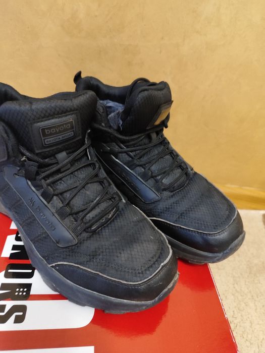 Продам мужские кроссовки зима б/у 41 р.