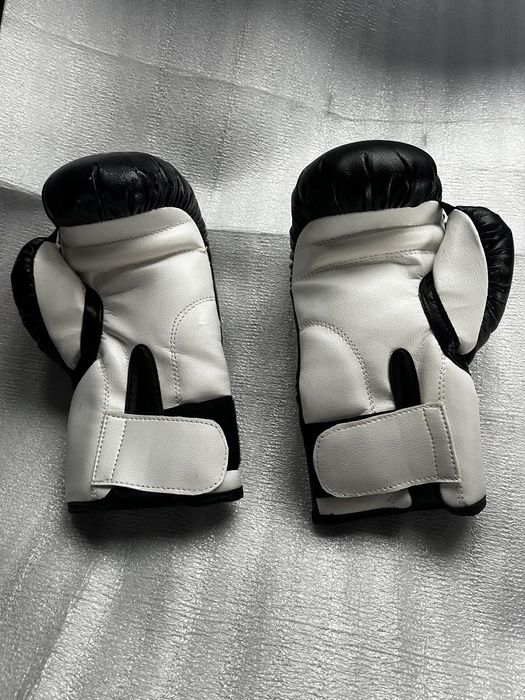 Rękawice bokserskie Evolution Professional Equipment Basic Black 6 oz