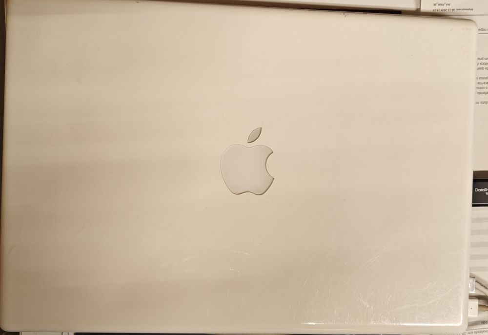 Apple - MacBook - intel core 2 duo - 4gb ram - 320 hdd 7200rpm