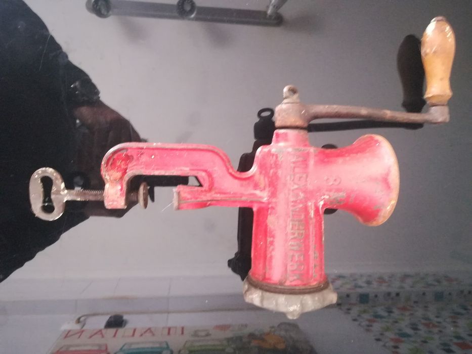 Máquina de moer carne _ antiquísima