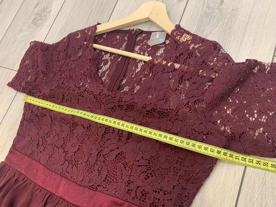 Elegancka sukienka koronkowa Fair Lady rozmiar EUR 40/42