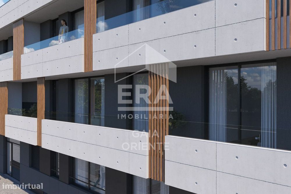 Apartamento T2 Novo no Último Piso com Varanda