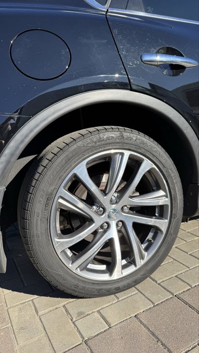 Продам Infinity QX50